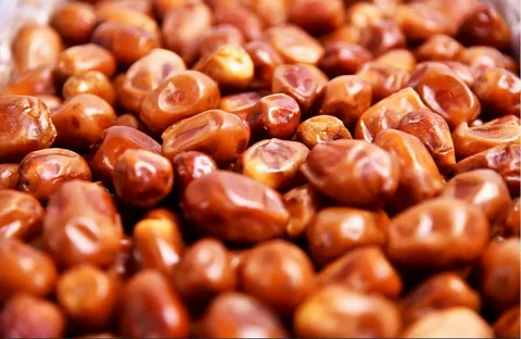 تصویر 2 از انواع خرما زاهدی درشت با طعم دلچسب